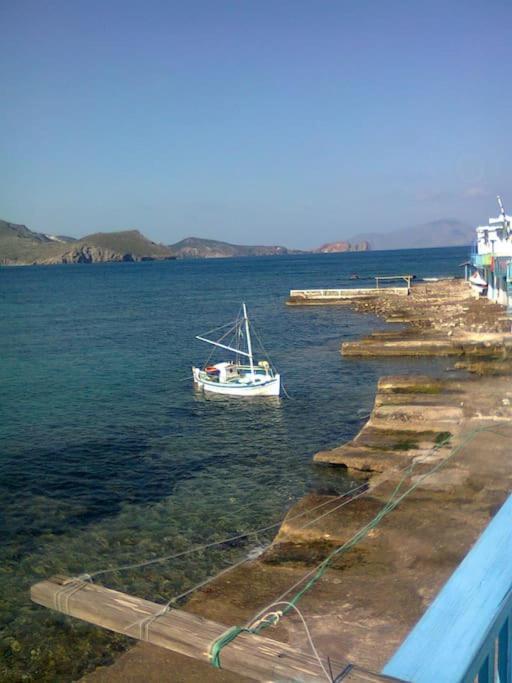 The Yellow Boat House Klima  Exterior foto