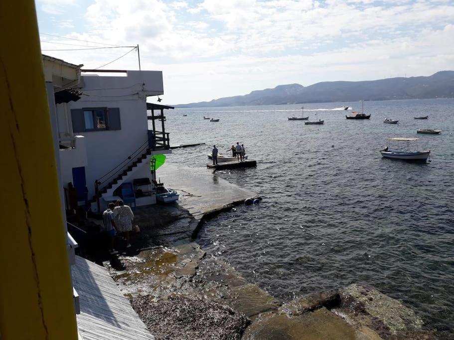The Yellow Boat House Klima  Exterior foto